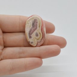 Cabochon Rodocrozit 34x22x6mm C15
