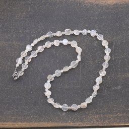 Colier cristale naturale Piatra lunii alba banuti 7mm si sfere 3mm