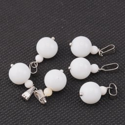 Pandantiv Onix alb si Coral, sfere 10mm si 4mm