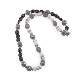 Colier Granat neunifrom 8-10mm, Opal dendritic discuri fatetate 6mm, Labradorit diamantat cuburi fatetate 7-8mm si sfere 3mm