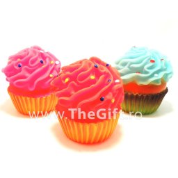 Jucarie cu sunete, in forma de briosa