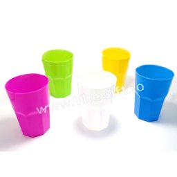 Pahar mare, din plastic rezistent