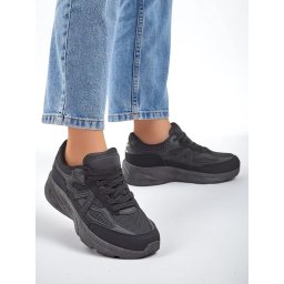 Resti Women's sport sneakers on a thicker sole Moderax