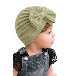 Caciulita verde tip turban cu model din tesatura si funda aplicata