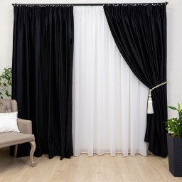 Set 3 piese Hiko, doua draperii COMFY catifea neagra si o perdea Ana voal alb, cu rejansa