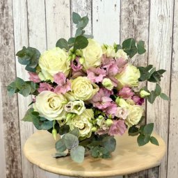 Buchet Flori “Ivory Blush Elegance”