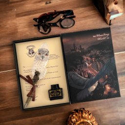 Set Caligrafie Harry Potter - Pana de scris si calimara desk