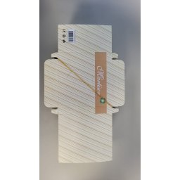 Ambalaje de Carton pentru Martisoare, Flippy, Set 200 Bucati, Cutii pentru Brosa Martisor, Model Crem cu Dungi , 8 x 7 cm, Crem