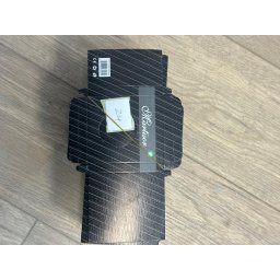 Ambalaje de Carton pentru Martisoare, Flippy, Set 200 Bucati, Cutii pentru Brosa Martisor, Model Negru cu Dungi, 8 x 7 cm, Decupaj Central Rotund