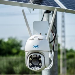 Pachet camera supraveghere video PNI IP60 live PTZ cu panou solar, 2MP, GSM 4G si card MicroSD PNI 128GB