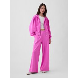 Pantaloni de trening GAP pentru femei cu logo și croi larg