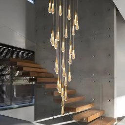 Candelabru LED suspendat Iustinian din cristal, auriu lucios, Ø60 cm