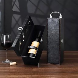 Cutie de vin Deluxe pentru 1 sticla cu accesorii de vin incluse piele ecologica de crocodil