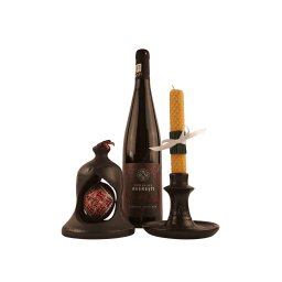 CADOU ROMANESC CU SFESNIC, LUMANARE,CLOPOT CU OU INCONDEIAT SI VIN ROSU (cod CAD123)