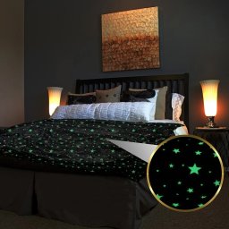 Patura fosforescenta 150x200 cm cu stelute glow, moale si confortabila