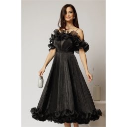 Rochie midi neagra in clos din voal satinat cu volanase la bust si la baza