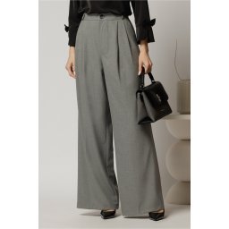 Pantaloni gri lungi cu croi lejer si pense din talie