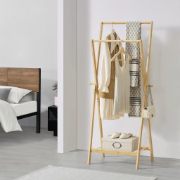Cuier tip stander din bambus cu 2 bare si raft Keitele 150x60x42 cm