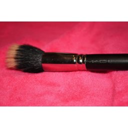MAC Brush
