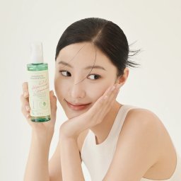 Axis-Y Quinoa One-Step Balanced Gel Cleanser