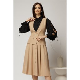 Vesta DY Fashion bej cambrata cu decolteu si inchidere la doi nasturi