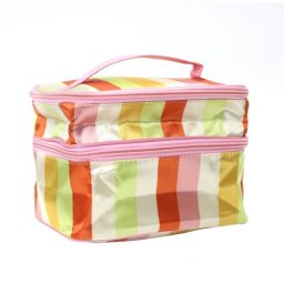 Organizator pentru trusa de cosmetice