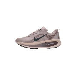 NIKE Sneaker de alergat 'Vomero 18' mov liliachiu / mauve / roz / negru