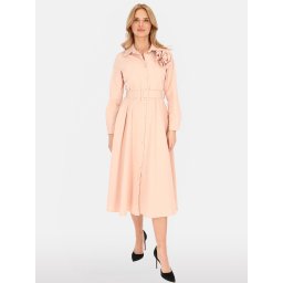 Rochie elegantă cu broșă decorativă
