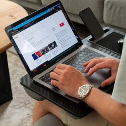 Suport multifunctional pentru laptop si tableta