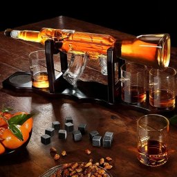 Set cadou Decantor Mitraliera AK47 si 4 pahare cu glont