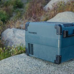 Lada frigorifica CFX2 28 Frigider cu compresor Dometic, 12/24/220V, 28 litri