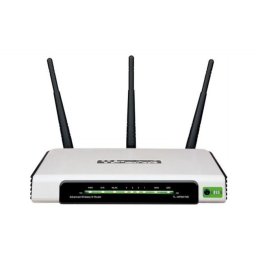 ROUTER TP-LINK; model: TL-WR940N; MANAGEMENT; WIRELESS; PORTURI: 4 x RJ-45 10/100