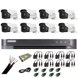 Sistem supraveghere Hikvision cu 8 camere exterior 8MP, DVR 4K