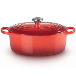 Oala cu capac Le Creuset Signature Collection Cast Iron Oval Casserole 21178310602430 - 17000573, Capacitate 6.3l, D31cm, H17.9cm, L40.4cm, Fonta emailata, Toate sursele de caldura, Cerise Red