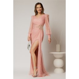 Rochie lunga roz de seara din dantela cu aplicatii pe talie