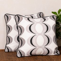 Set 2 perne decorative cu fata detasabila si vipusca din catifea neagra, Hiko shape gri, negru, alb, 2x40x40cm