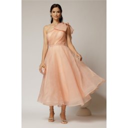 Rochie midi roz somon din organza cu pietre strass si funda ampla pe umar