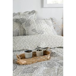 Cuvertura Matlasata Gally 260x240cm, 2 Fete De Perna 65x65cm, Culoare Natural, 100% Poliester