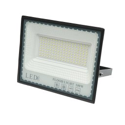 Proiector LED 100W IP65 3000K pentru exterior, Breckner Germany