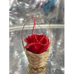 Martisor cosulet cu floare