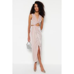 Rochie de seara eleganta Trendyol Powder Lined cu fereastra tricotata/detaliu decupat