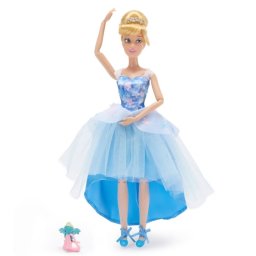 Papusa Cinderella in tinuta de balet