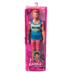 Papusa Ken Fashionistas cu maiou albastru si pantaloni scurti corai