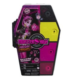 Papusa Monster High Draculaura Neon Frights cu accesorii si surprize
