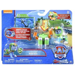 Figurina Deluxe Rocky din Patrula Catelusilor, cu lumini si accesorii