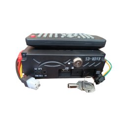 DVR auto pentru 4 camere AHD 1080p cu USB si inregistrare loop DVR-704A