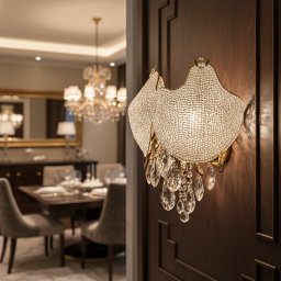 Aplica de perete cu cristal LUXE, 3xE14, 30x31 cm, aurie, eleganta