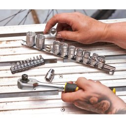 Set clichet Stanley 3/8 cu 120 dinti si biti, 22 piese FATMAX