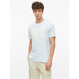 s.Oliver Tricou barbati, din bumbac, cu imprimeu frontal, Albastru deschis (SELECTATI MARIMEA: L)