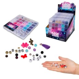 Set DIY pentru bratari K-pop cu margele colorate si talismane